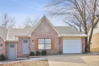 40 Holly Drive A & B, Bentonville, AR 72712