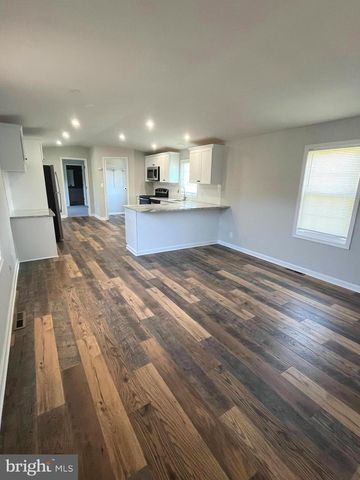 7 DENBIGH LN, Coatesville, PA 19320
