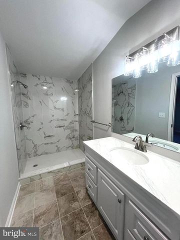 7 DENBIGH LN, Coatesville, PA 19320