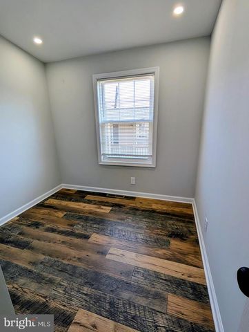 7 DENBIGH LN, Coatesville, PA 19320