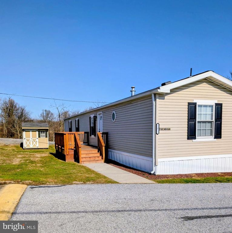 7 DENBIGH LN, Coatesville, PA 19320