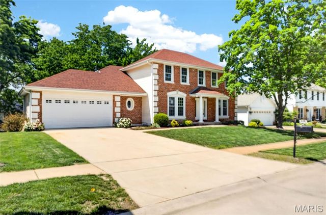 2113 Bow Tree Court, Chesterfield, MO 63005