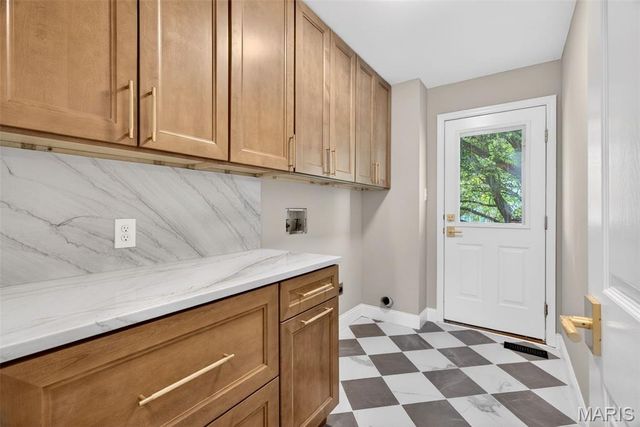 2113 Bow Tree Court, Chesterfield, MO 63005