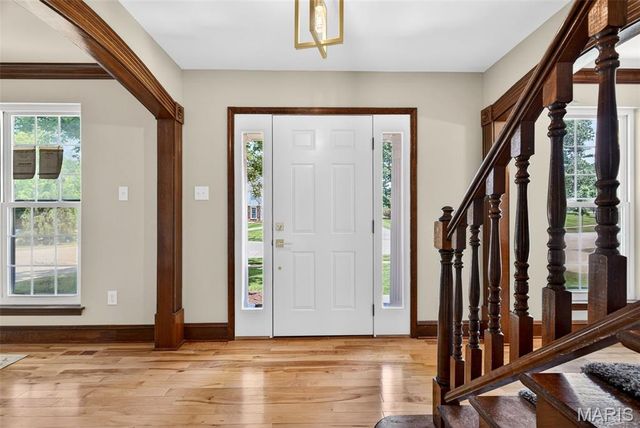 2113 Bow Tree Court, Chesterfield, MO 63005