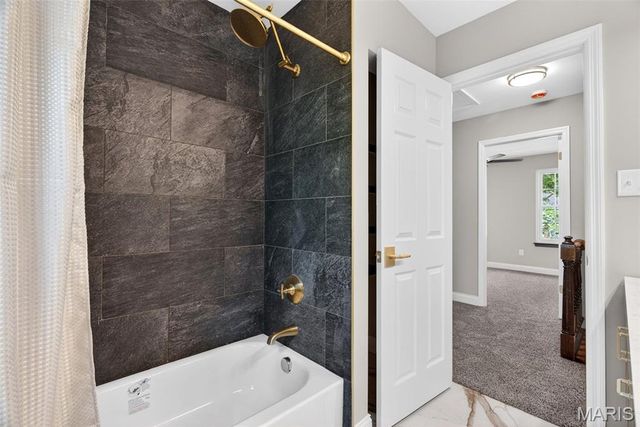 2113 Bow Tree Court, Chesterfield, MO 63005
