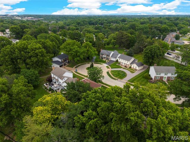 2113 Bow Tree Court, Chesterfield, MO 63005