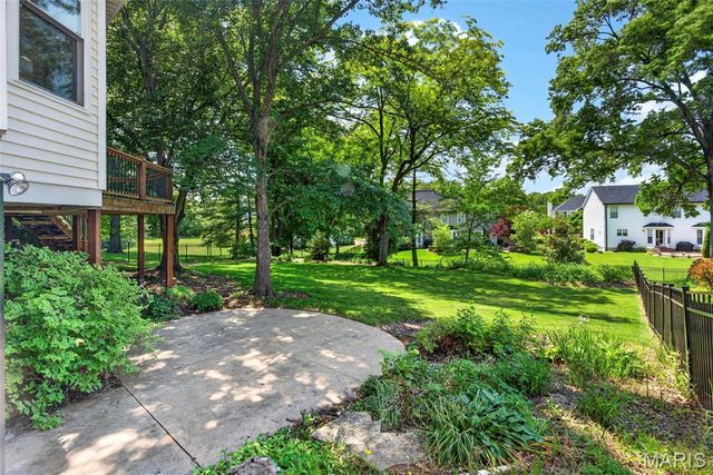 2113 Bow Tree Court, Chesterfield, MO 63005
