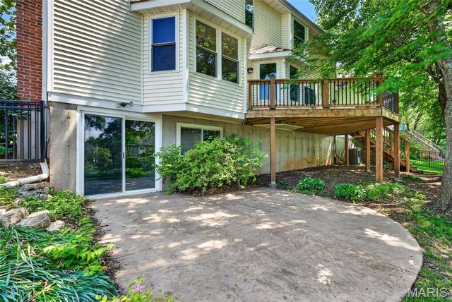 2113 Bow Tree Court, Chesterfield, MO 63005