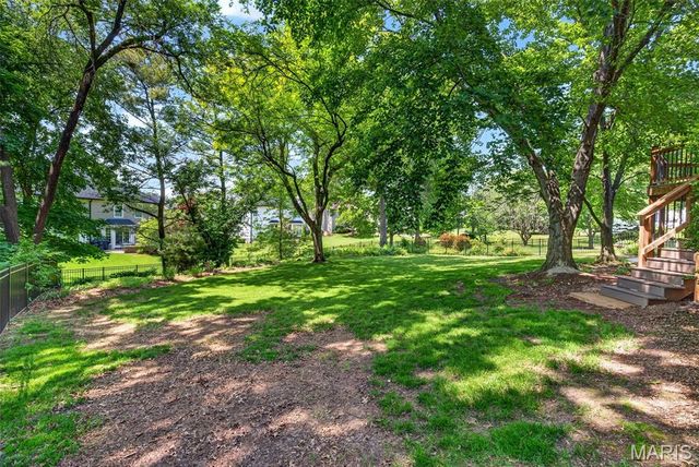 2113 Bow Tree Court, Chesterfield, MO 63005