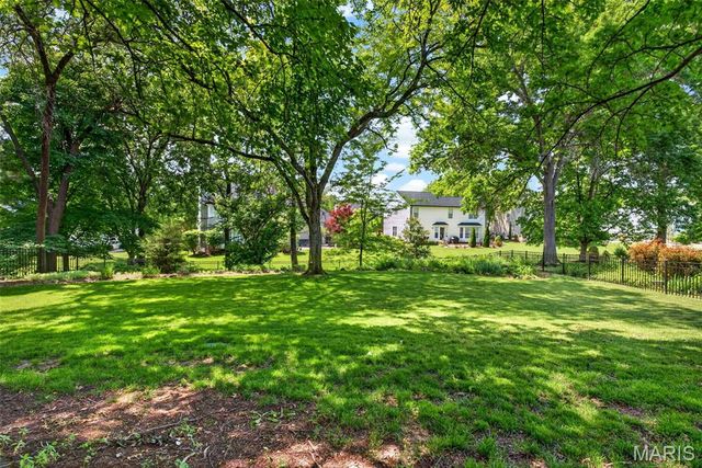 2113 Bow Tree Court, Chesterfield, MO 63005