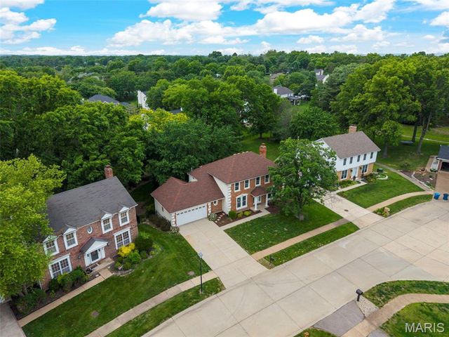 2113 Bow Tree Court, Chesterfield, MO 63005