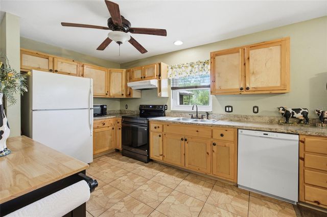 7391 SE 117TH TERRACE, Morriston, FL 32668