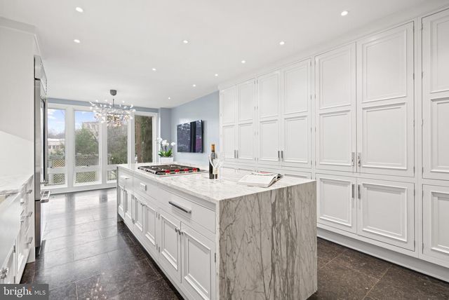 1806 24TH ST NW, Washington, DC 20008