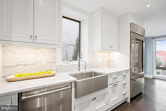 1806 24TH ST NW, Washington, DC 20008