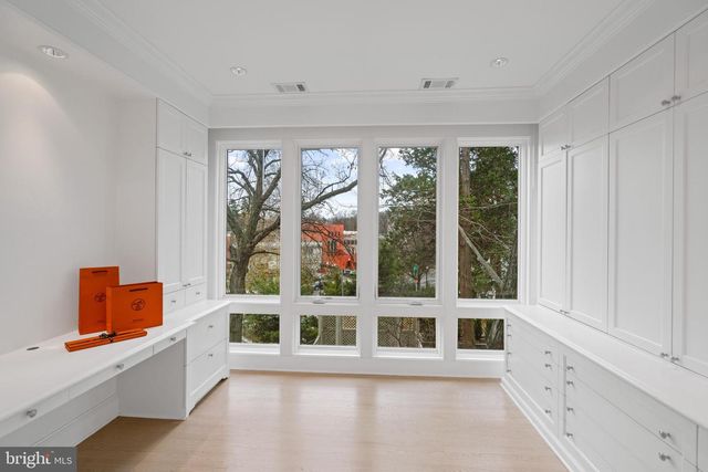 1806 24TH ST NW, Washington, DC 20008