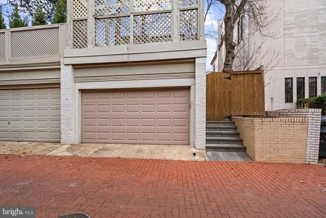 1806 24TH ST NW, Washington, DC 20008