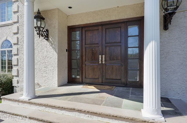 6 Hayes Court, Atlantic Highlands, NJ 07716