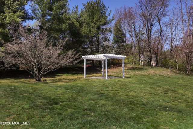 6 Hayes Court, Atlantic Highlands, NJ 07716