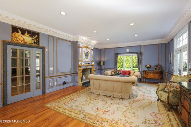 6 Hayes Court, Atlantic Highlands, NJ 07716