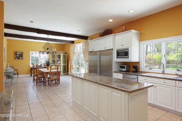 6 Hayes Court, Atlantic Highlands, NJ 07716