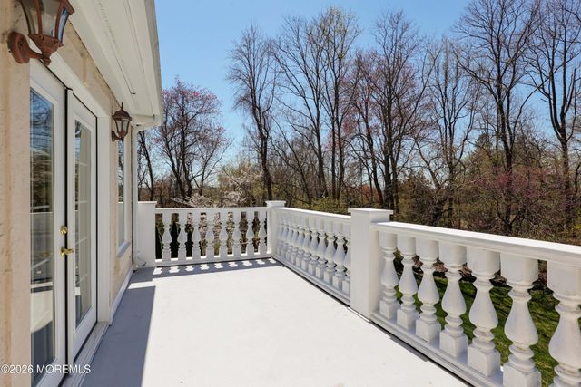 6 Hayes Court, Atlantic Highlands, NJ 07716