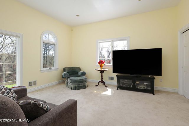 6 Hayes Court, Atlantic Highlands, NJ 07716