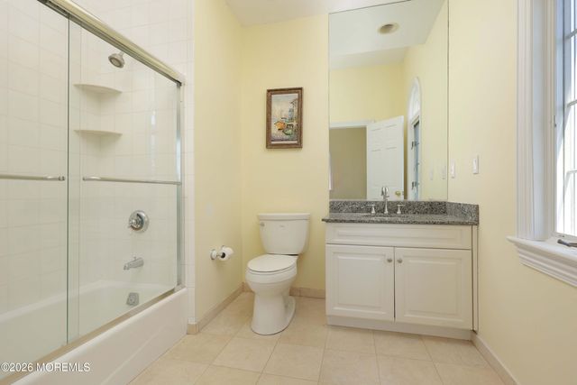 6 Hayes Court, Atlantic Highlands, NJ 07716