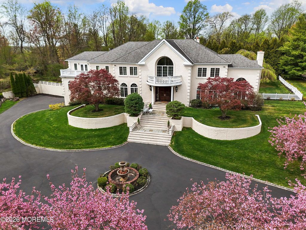 6 Hayes Court, Atlantic Highlands, NJ 07716