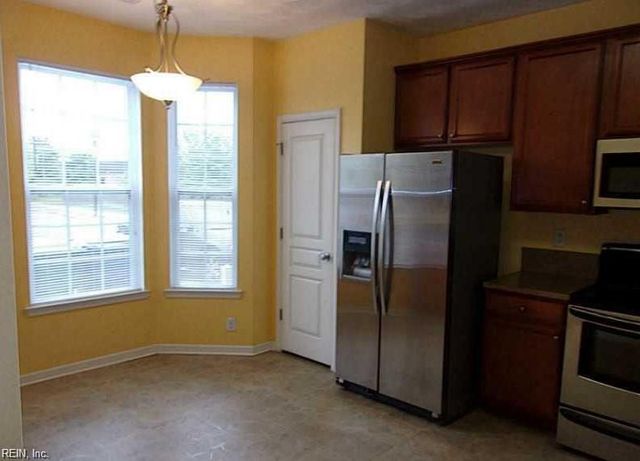 24 Rutland DR, Hampton, VA 23666