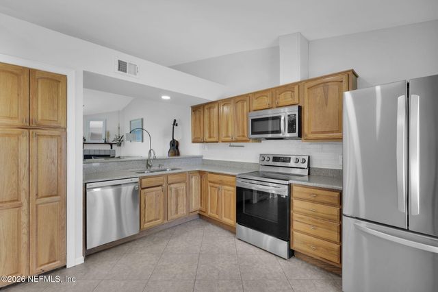 639 AQUATIC Drive, Atlantic Beach, FL 32233