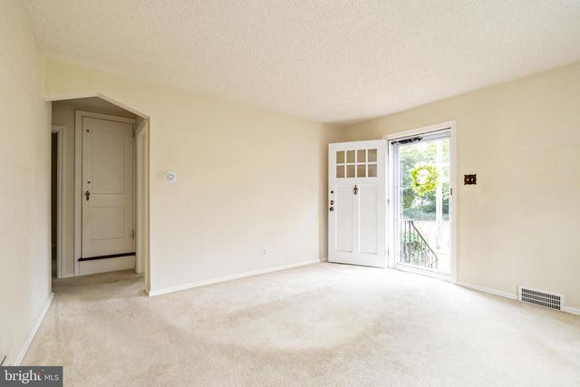 1230 SYLVAN DR, Haddon Heights, NJ 08035