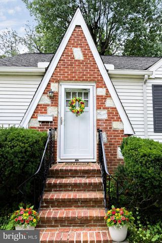 1230 SYLVAN DR, Haddon Heights, NJ 08035