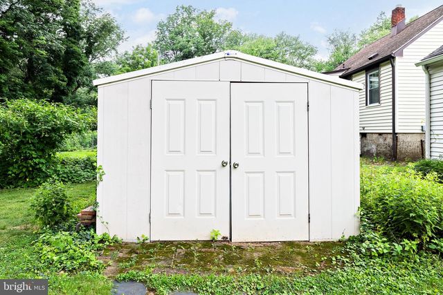 1230 SYLVAN DR, Haddon Heights, NJ 08035