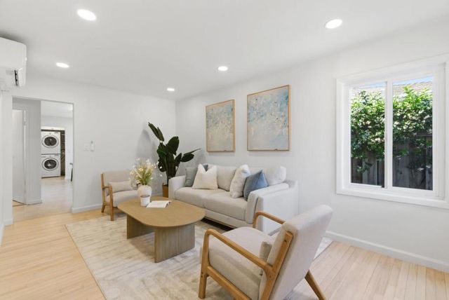528 Macarthur Avenue, Redwood City, CA 94063