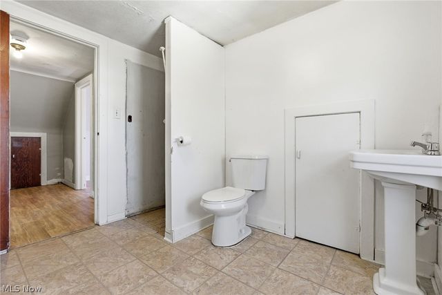 2847 Youngstown Avenue, Mcdonald, OH 44437