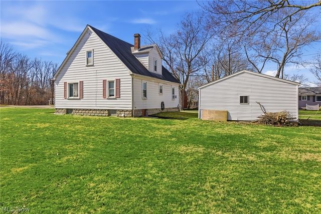 2847 Youngstown Avenue, Mcdonald, OH 44437