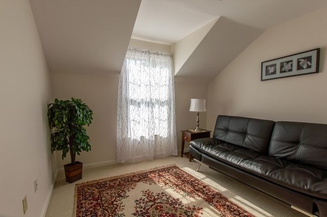 409 Old Country 409, Wenham, MA 01984
