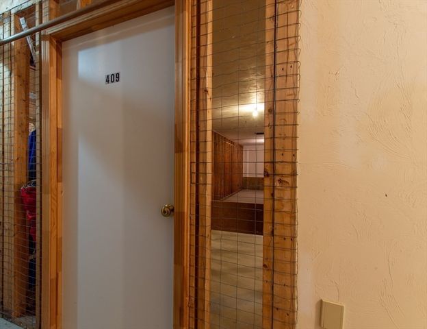 409 Old Country 409, Wenham, MA 01984