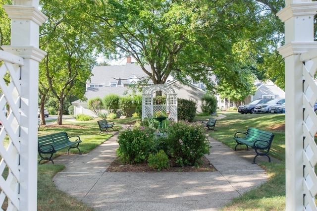 409 Old Country 409, Wenham, MA 01984