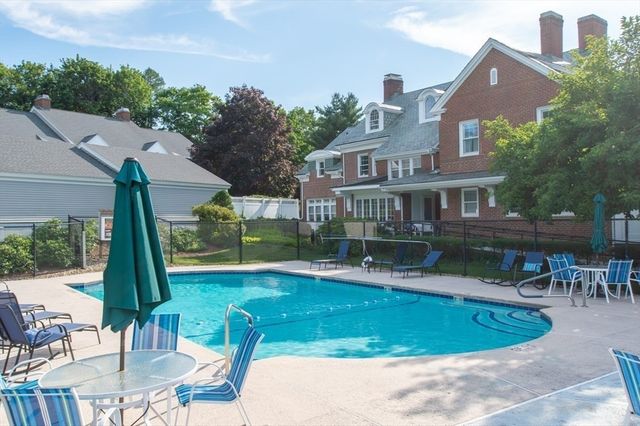 409 Old Country 409, Wenham, MA 01984