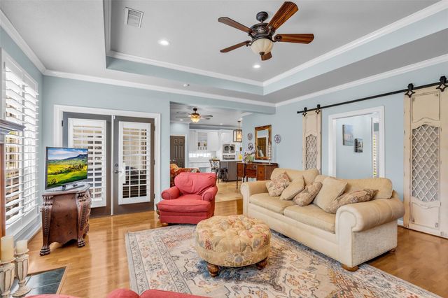 210 River Oaks Drive, Baytown, TX 77523