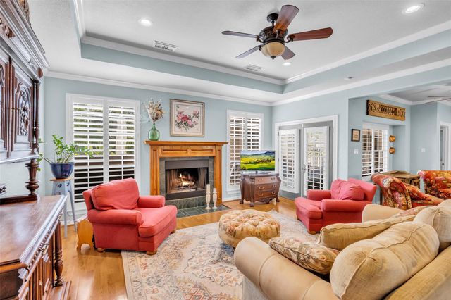 210 River Oaks Drive, Baytown, TX 77523