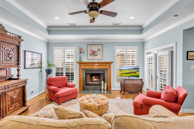 210 River Oaks Drive, Baytown, TX 77523