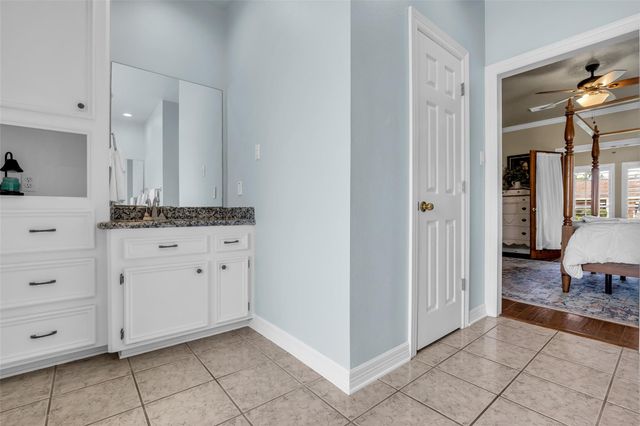 210 River Oaks Drive, Baytown, TX 77523