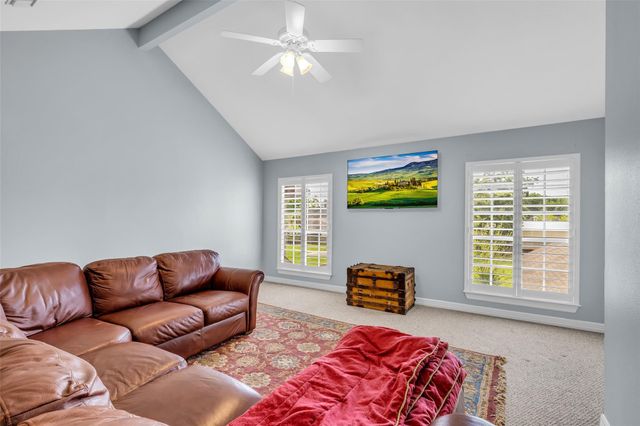 210 River Oaks Drive, Baytown, TX 77523
