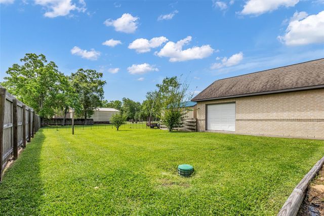 210 River Oaks Drive, Baytown, TX 77523