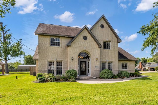 210 River Oaks Drive, Baytown, TX 77523