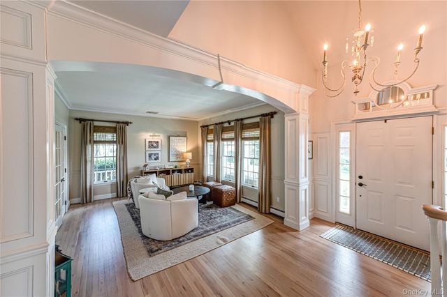 119 6th Street, Saint James, NY 11780