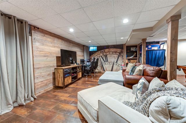 119 6th Street, Saint James, NY 11780