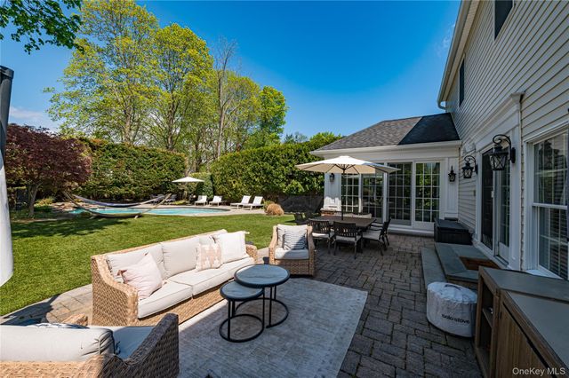 119 6th Street, Saint James, NY 11780